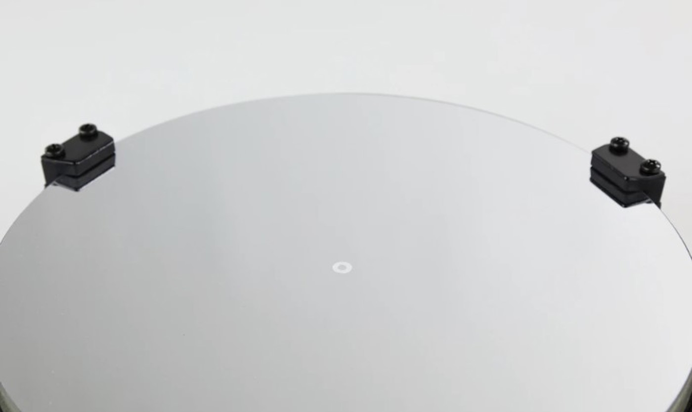 The mirror clips cut into the mirror surface area which affects the scopes diffraction spikes.